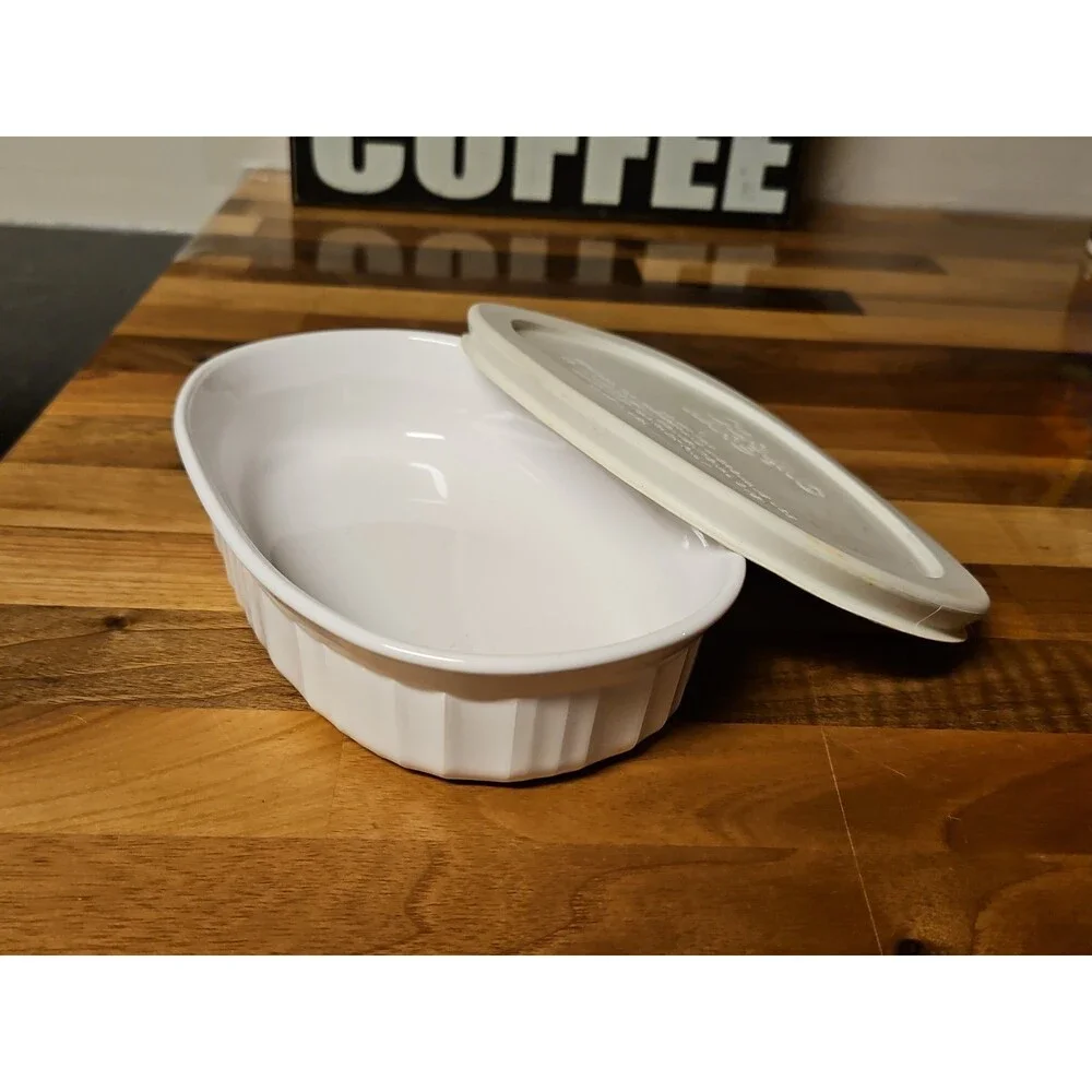Vintage Corning Ware French White F-15-B Oval Casserole Dish 15oz w Lid